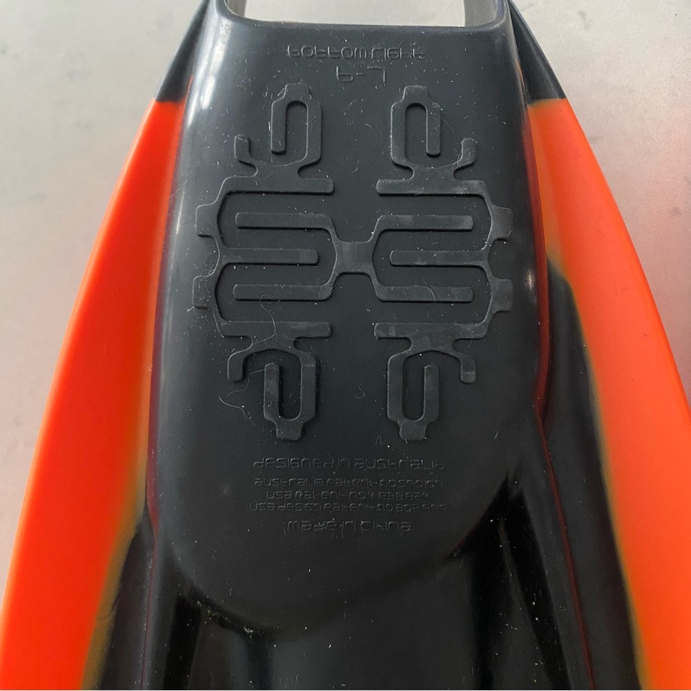 Hydro Tech 2 Swim and Bodyboarding Fins - Size 6-7 Black and Orange - Picture 5 of 7